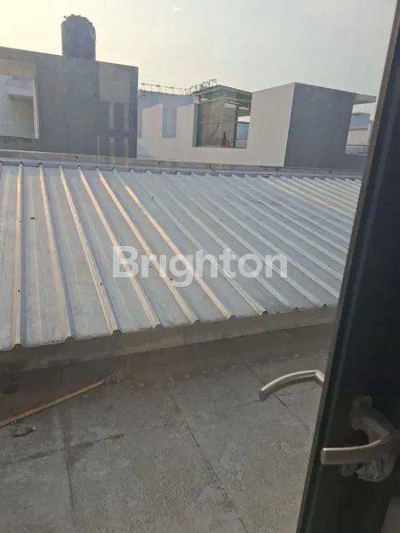 image RUKO DOWN TOWN MADISON, 3 LANTAI KOTA WISATA (8)