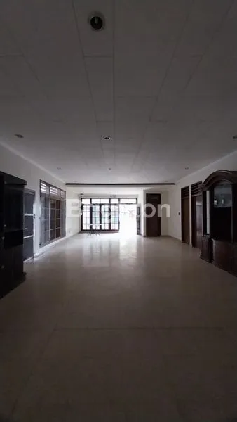 image RUMAH KEBON JERUK DALAM KOMPLEK (6)