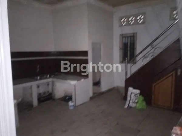 image RUKO 2 LANTAI STRATEGIS DI PEREMPATAN TANJUNG RAYA 2 PONTIANAK (4)