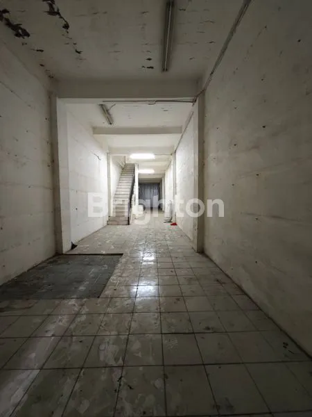 image RUKO LEGENDARIS STRATEGIS DI JEMBATAN LIMA (3)