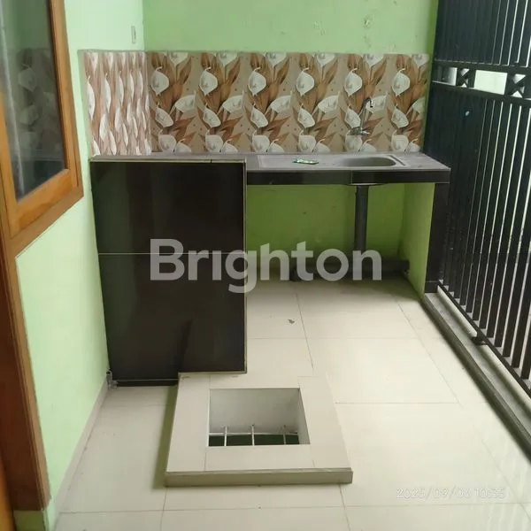 image DIJUAL RUMAH KOS WARNA HIJAU, LOKASI STRATEGIS DI PUSAT KOTA TULUNGAGUNG. (5)