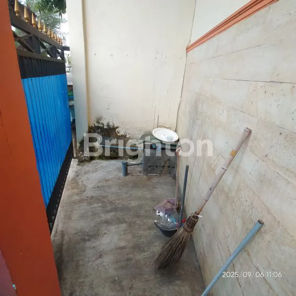 image DI JUAL RUMAH KOS MASIH AKTIF WARNA KUNING, LOKASI STRATEGIS DI PUSAT KOTA TULUNGAGUNG.  (2)