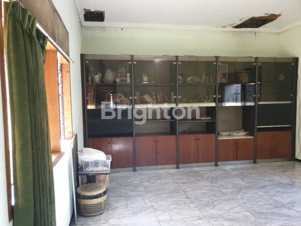 image HOOK !! BANGUNAN COCOK UNTUK TEMPAT USAHA LOKASI DARMO PERMAI TIMUR  (5)