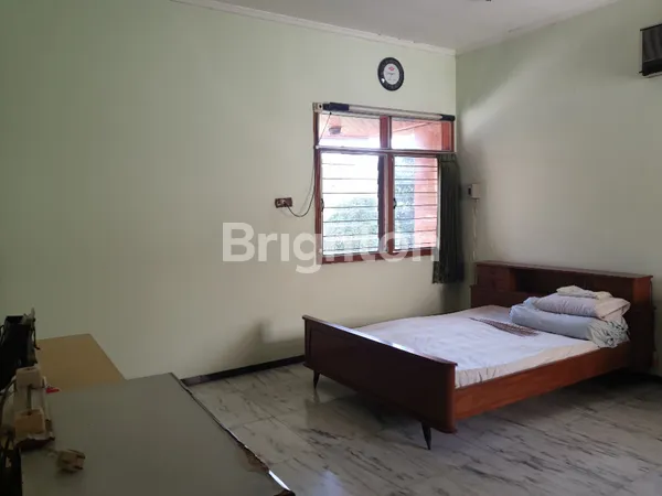 image HOOK !! BANGUNAN COCOK UNTUK TEMPAT USAHA LOKASI DARMO PERMAI TIMUR  (6)