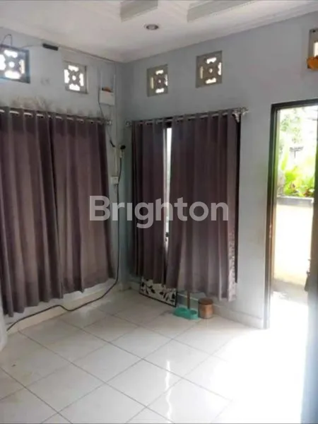 image RUMAH 2 LANTAI 4 KAMAR DENPASAR UTARA 15 MENIT KE LIVING WORLD (7)