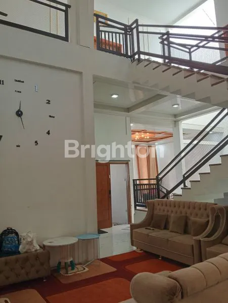 image RUMAH CANTIK 2 LANTAI, LOKASI DEKAT WISATA, STRATEGIS, BATU, JUNREJO (2)