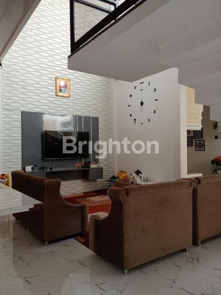 image RUMAH CANTIK 2 LANTAI, LOKASI DEKAT WISATA, STRATEGIS, BATU, JUNREJO (3)