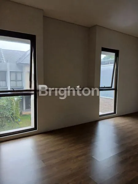 image RUMAH CANTIK SIAP HUNI DI BSD CITY (4)