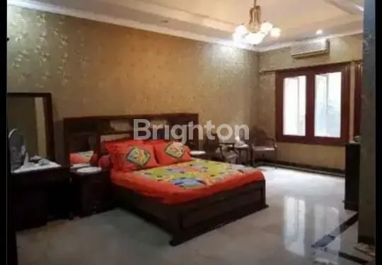 image RUMAH TOWNHOUSE 2 LANTAI SIAP HUNI ADA SWIMMING POOL DAERAH KEBAYORAN LAMA, JAKARTA SELATAN  (5)