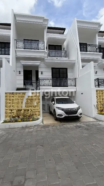 image RUMAH MODERN MINIMALIS BERGAYA EROPA AREA PEMOGAN-DENPASAR (1)