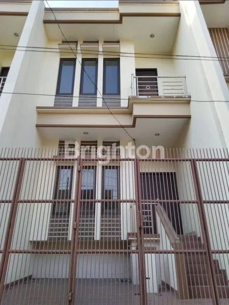 image RUMAH BARU SIAP HUNI DI JUAL DI DURI KEPA JAKARTA BARAT (1)