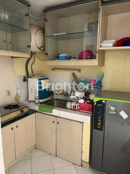 image 1 BEDROOM APARTEMENT TAMAN BEVERLY FURNISH (2)