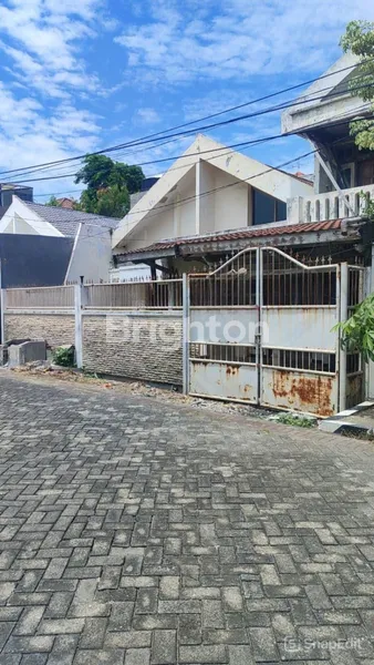image RUMAH MANYAR STRATEGIS TENGAH KOTA  (1)