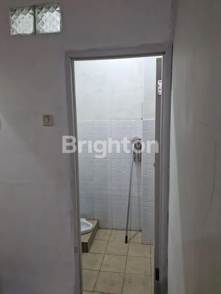 image RUMAH KOST BANGUNAN BARU DEKAT SUPERMALL LIPPO KARAWACI (6)