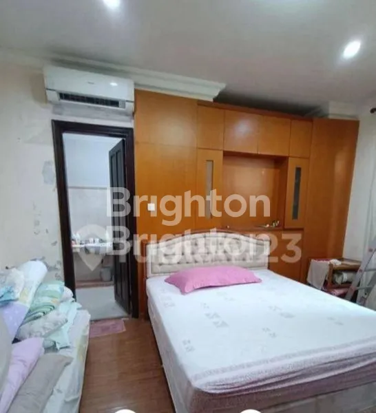 image MURAH , WISATA BUKIT MAS SIAP HUNI, JUAL CEPAT. RUMAH 2 LANTAI DEKAT CITRALAND, GREENLAKE, PAKUWON INDAH  (4)