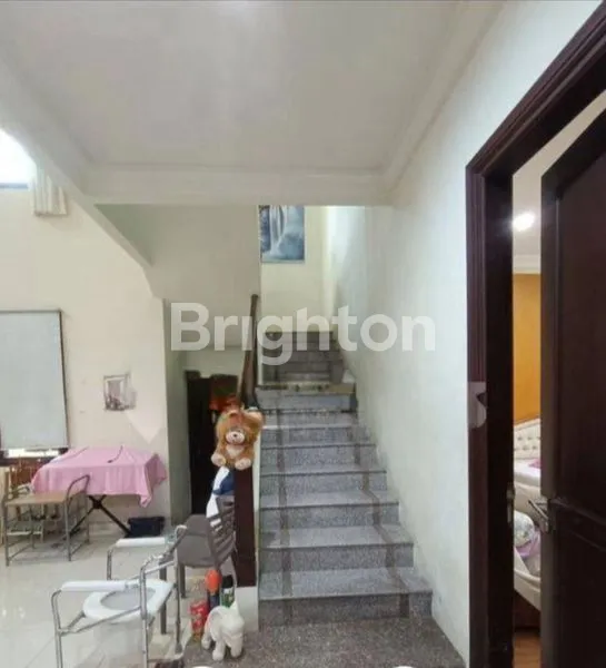 image MURAH , WISATA BUKIT MAS SIAP HUNI, JUAL CEPAT. RUMAH 2 LANTAI DEKAT CITRALAND, GREENLAKE, PAKUWON INDAH  (2)