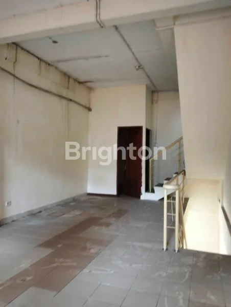 image DIJUAL DAN DISEWAKAN RUKO 3 LANTAI (6)