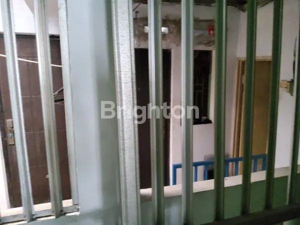 image DIJUAL RUMAH BAGUS 2 TINGKAT ADA KAMAR KOST DI DAERAH PEDONGKELAN DEKAT SEKOLAH SERAPHINE BAKTI UTAMA (3)