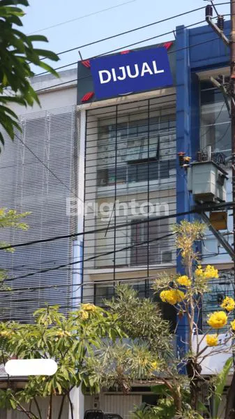 image RUKO 4 LANTAI BAGUS SIAP PAKAI AREA KOMERSIAL RAMAI DI PUSAT KOTA DEKAT RAYA DARMO MAYJEN SUNGKONO (2)