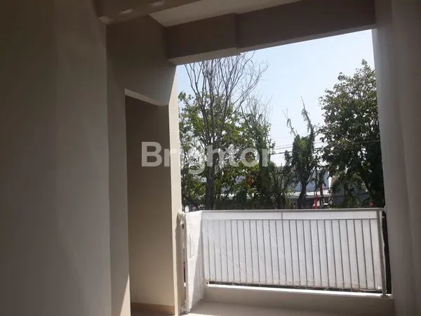 image RUKO/RUMAH USAHA 2 LANTAI, BARU GRESS, SIAP HUNI, LOKASI STRATEGIS, NOL JALAN, DAERAH MEDOKAN SAWAH TIMUR (5)