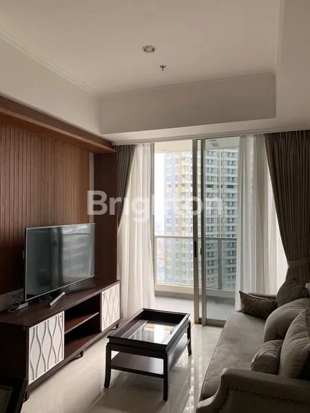 image APARTEMEN MEWAH 2BR SEMI FURNISHED VIEW KOLAM DI TAMAN ANGGREK (4)