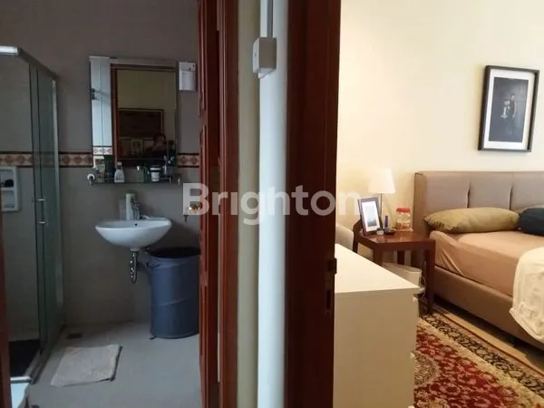 image RUMAH CANTIK TERAWAT DAN BEBAS BANJIR DI LEBAK BULUS JAKARTA SELATAN (3)