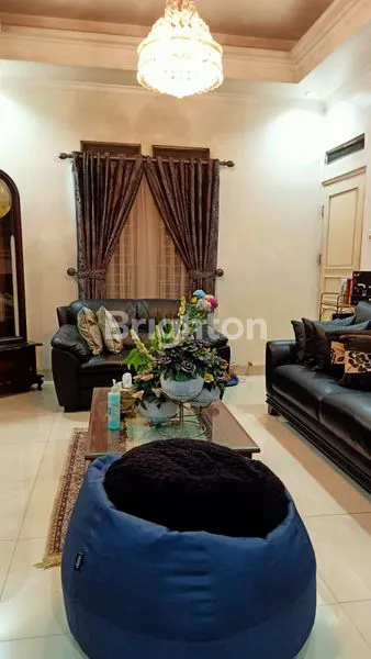 image RUMAH KOMPLEK MUSLIM DEPOK (2)