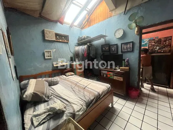 image RUMAH HITUNG TANAH DI CIRACAS JAKARTA TIMUR (3)