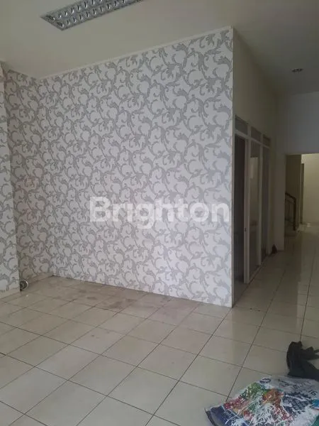 image *DISEWAKAN LOKASI BAGUS**RUKO MAYJEND SUNGKONO DERETAN SAMPING BELAKANG DBS BANK* (4)