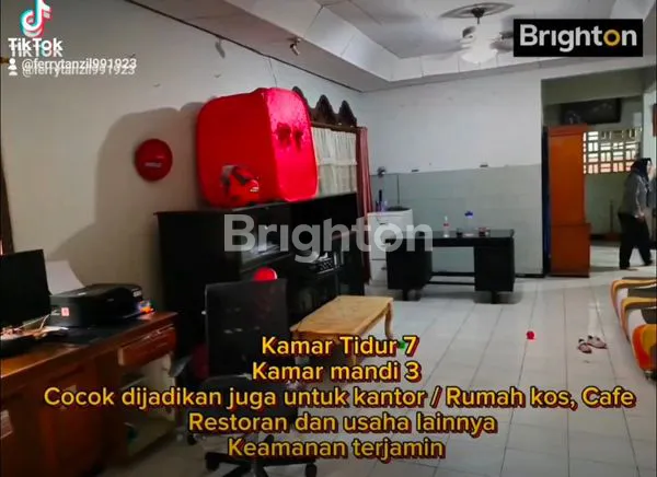 image RUMAH SATU SETENGAH LANTAI, NYAMAN DAN TENANG. LOKASI SANGAT STRATEGIS. AKSES MUDAH KEMANA MANA. DEKAT TOL. TANJUNG PRIUK JAKARTA UTARA. (3)
