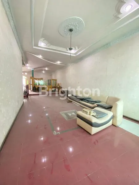 image VILLA MEWAH 2 LANTAI DI S.PARMAN - PRIME LOCATION MEDAN PETISAH (7)