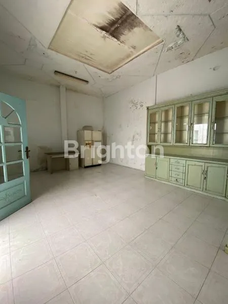 image VILLA MEWAH 2 LANTAI DI S.PARMAN - PRIME LOCATION MEDAN PETISAH (3)