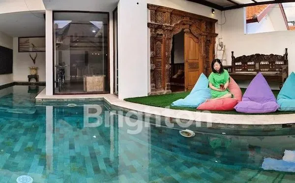 image VILLA MEWAH 5+1 BR DI SEMINYAK - 200M2 PREMIUM LOCATION (1)