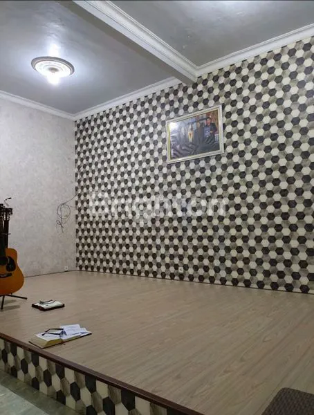 image DI SEWAKAN RUMAH 2 LANTAI (3)