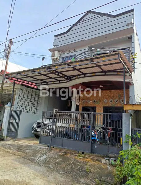 image DI SEWAKAN RUMAH 2 LANTAI (1)