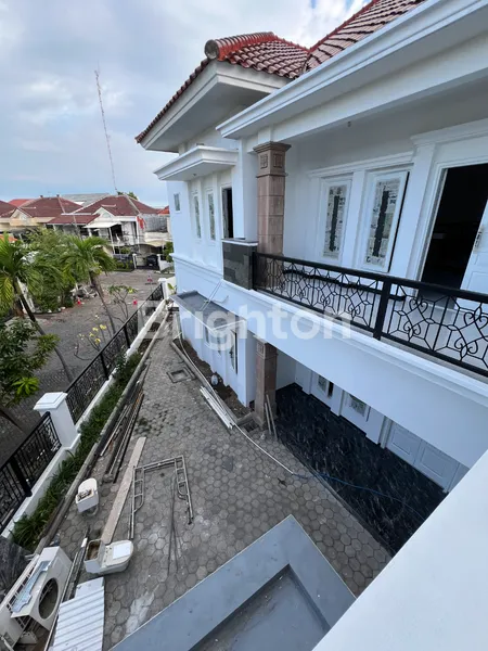 image RUMAH BARU FULL RENOVASI MULYOSARI SUTOREJO SURABAYA SEMI FURNISH (7)