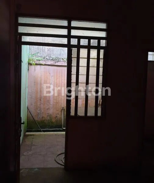 image RUKO 2 PINTU BERDEKATAN DENGAN BANK KALBAR SYARIAH JALAN HUSEIN HAMZAH (5)