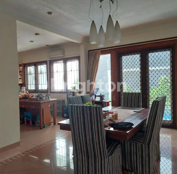 image RUMAH MEWAH PONDOK INDAH , JAKARTA SELATAN (4)