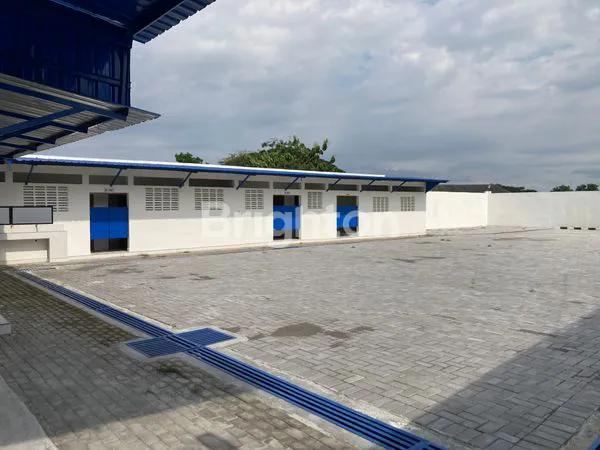 image GUDANG INDUSTRI SIAP PAKAI ZONA MERAH KARANGANOM (7)