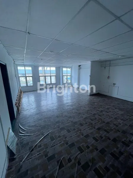 image DISEWAKAN GUDANG MULTIFUNGSI DI BATU AMPAR, DEKAT DENGAN PELABUHAN BATU AMPAR (3)