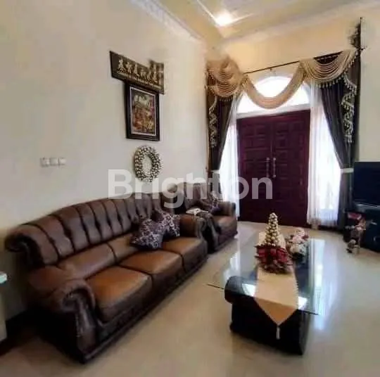 image RUMAH MEWAH DI ARAYA KOTA MALANG (4)