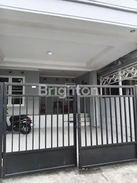 image RUMAH 2 LANTAI MEWAH 5KT DI BALIKPAPAN BARU, SIAP HUNI (2)