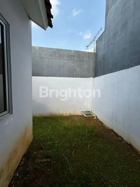 image JUAL CEPAT  RUMAH HOEK  NAVONA VILLAGE  GADING SERPONG  (2)