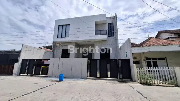 image KANTOR 2 LANTAI SIAP PAKAI LOKASI TENGAH KOTA (1)