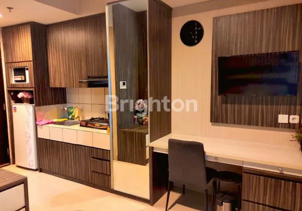 image APARTEMEN STUDIO SKYLINE FULL FURNISH VIEW POOL SIAP HUNI (3)