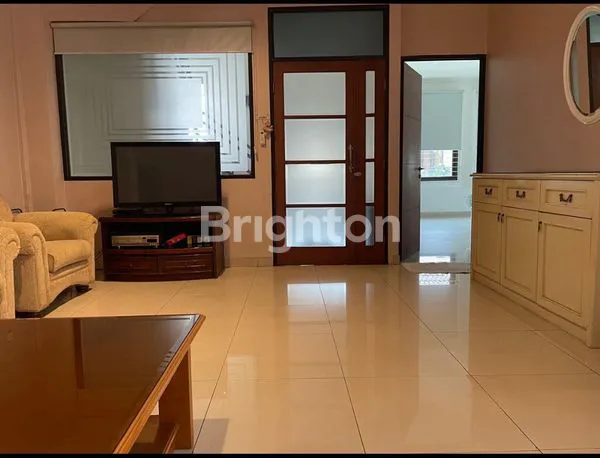 image RUKO 4,5 LANTAI DI PETOJO VIJ , JAKARTA PUSAT. (3)