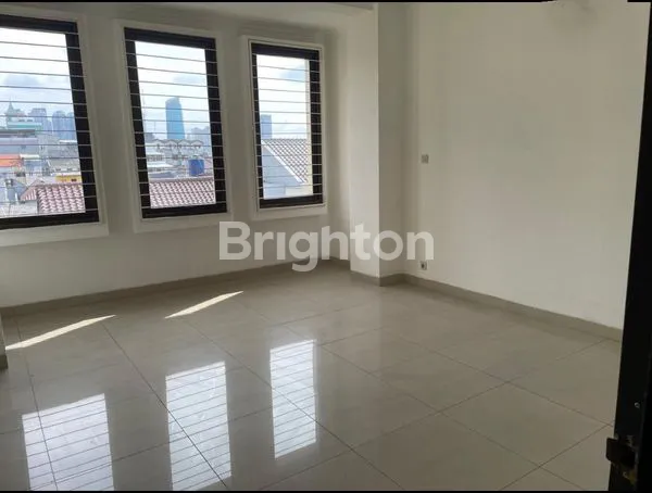 image RUKO 4,5 LANTAI DI PETOJO VIJ , JAKARTA PUSAT. (8)