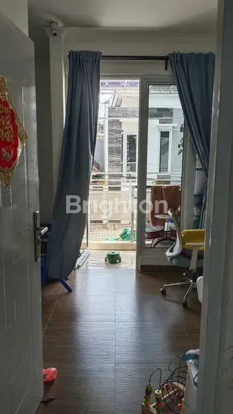 image RUMAH SIAP HUNI DESAIN EFISIEN LUAS TANAH 66 M2 LUAS BANGUNAN 104M2 (4)