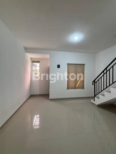image DIJUAL RUMAH SIAP HUNI 2 LANTAI DEKAT UNIVERSITAS PAMULANG (2)