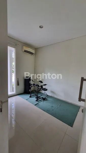 image RUMAH MEWAH 2 LANTAI DI GREEN HILL CITRALAND - DEKAT G-WALK (2)